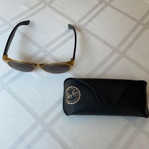 New Wayfarer Raybans with case